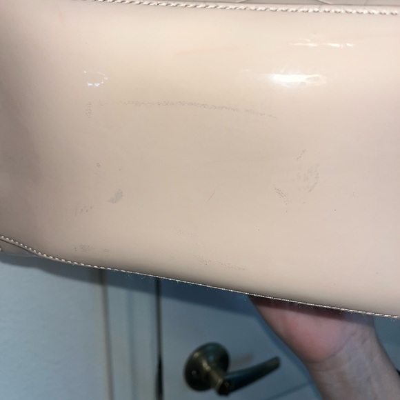 Betsey Johnson Purse Heart Debossed Multi-Compartment Crossbody Sand Beige Purse - Picture 10 of 11